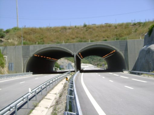 Túnel da Rapada ao km 86+675 da A24